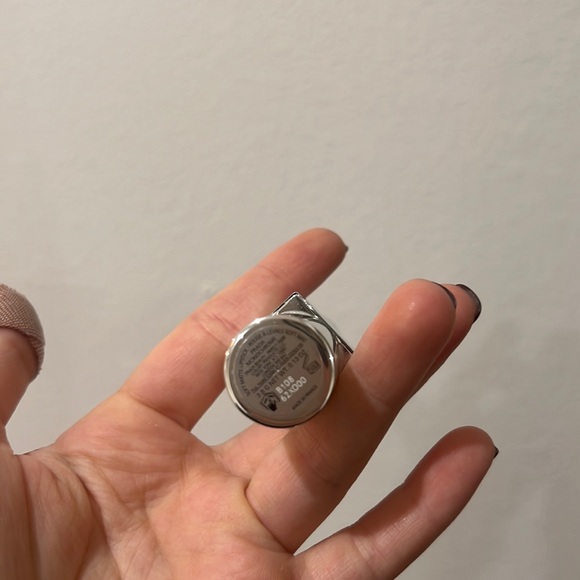 Prada - Picture 4 of 4